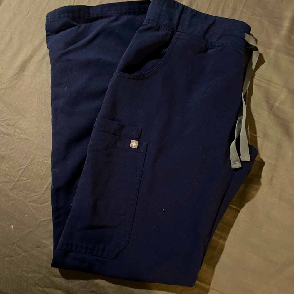 Women’s Figs Scrub Pants